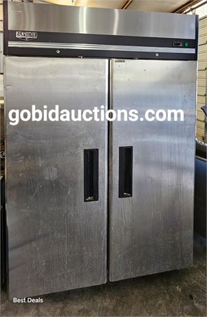Commercial refrigerator