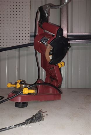 Chainsaw sharpener