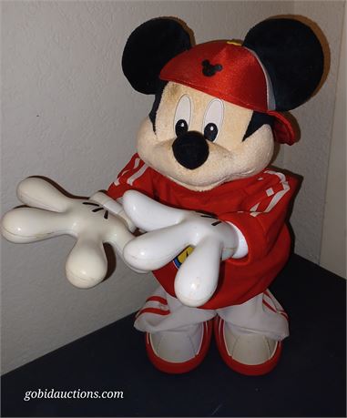 Dancing micky mouse