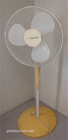 Pedestal fan